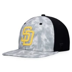 Men's San Diego Padres Majestic Gray Smoke Dye Snapback Hat