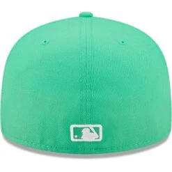 Men's Milwaukee Brewers New Era Green Logo 59FIFTY Fitted Hat -BigLeagueCaps Store mens new era green milwaukee brewers logo 59fifty fitted hat pi4690000 altimages ff 4690361 b218af13e7d0fe21fba3alt4 full